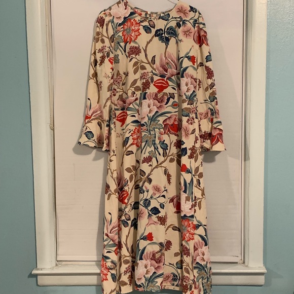🎉HP🎉 NWT Floral midi tea dress - Picture 3 of 3